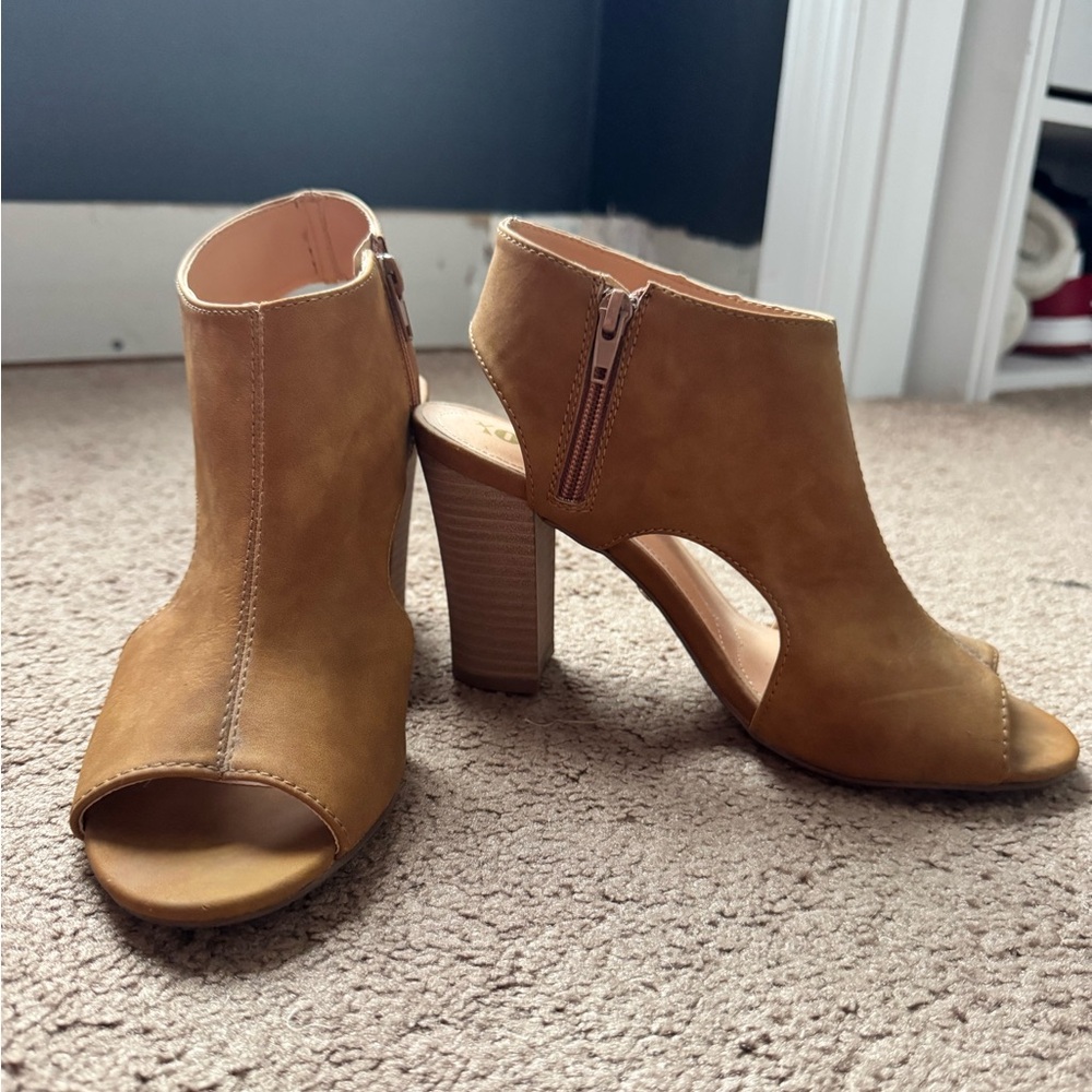 Elegant Tan Peep-Toe Heeled Booties